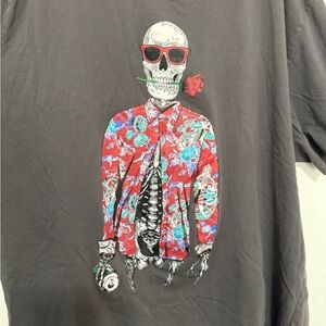 Robert Graham Charcoal Gray Skeleton tee. Polka-Dot Collar Trim 3X!